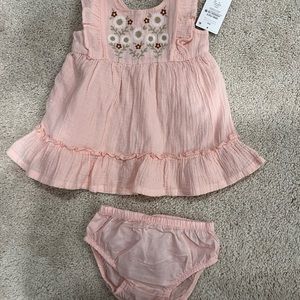 Carters outfit Bundle! A dress, bloomers and shirt and shorts!
